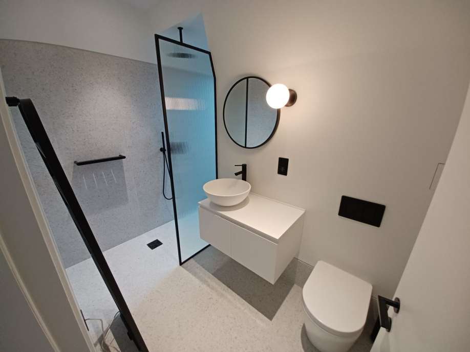 Modern Bathroom Tiling