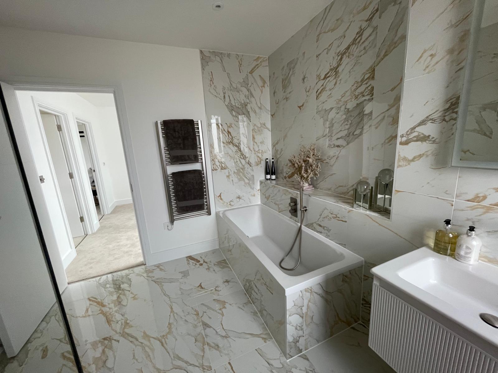 bathroom tiling Banstead